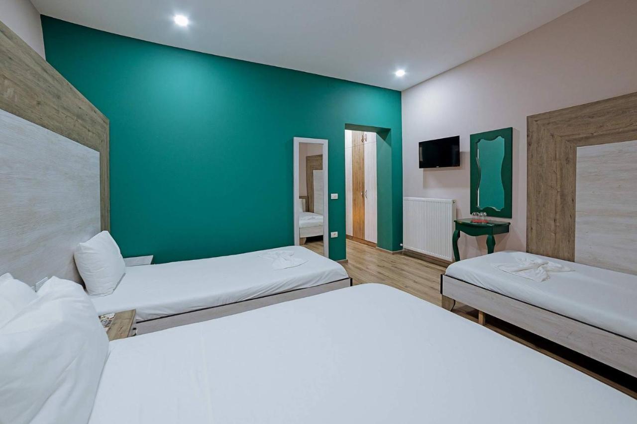 Hotel Vila Lako Korce Exterior photo