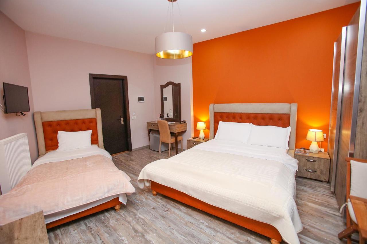 Hotel Vila Lako Korce Exterior photo